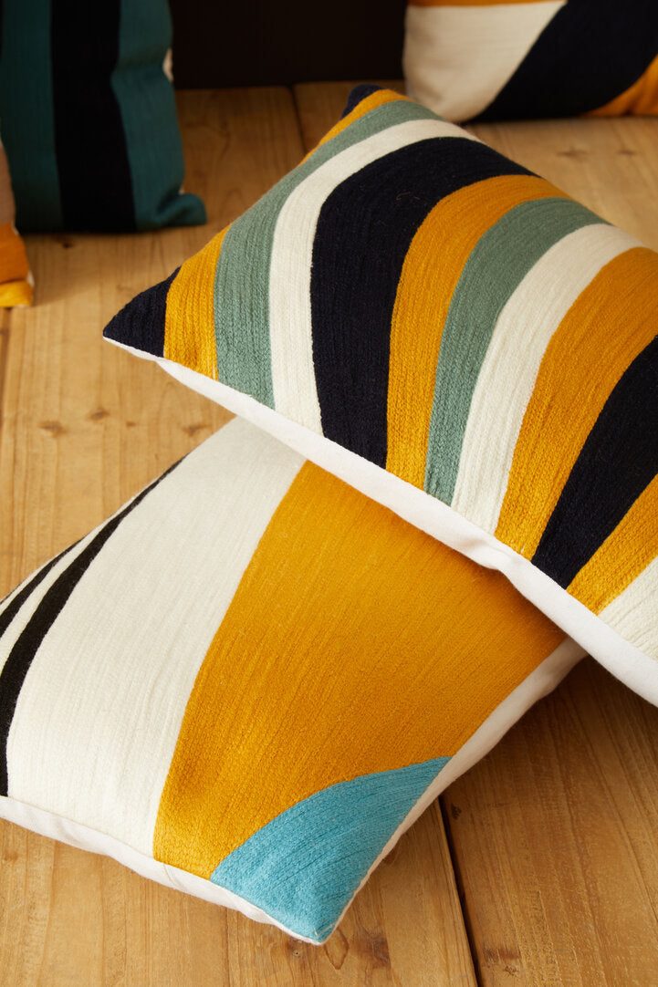 Nuvia Elora Stripes Design Cushion