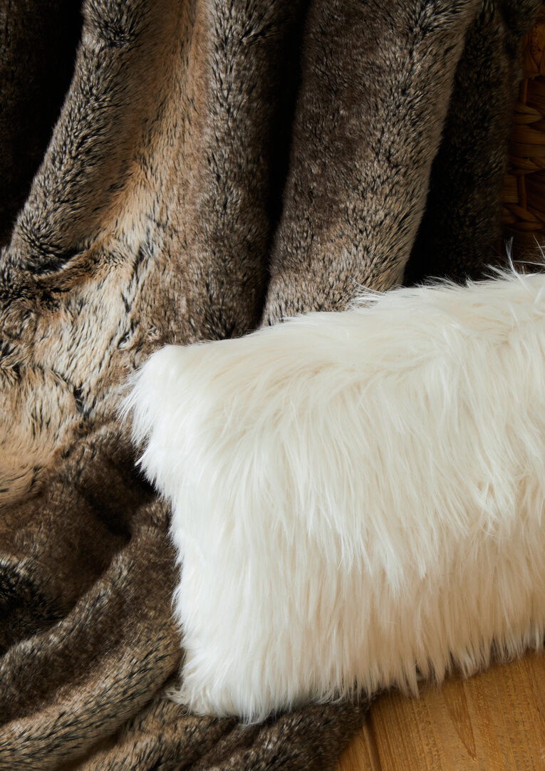 Nuvia Velura Mocha Ombre Fur Throw