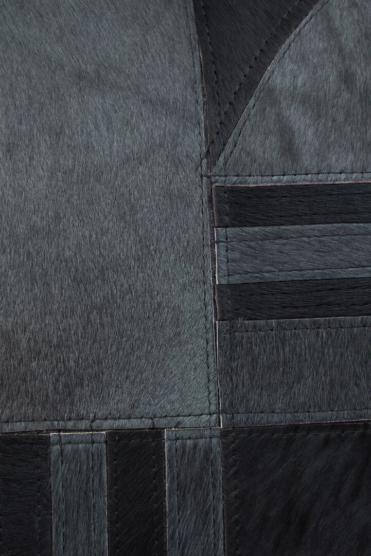 Nuvia Tierra Black And Grey Hair on Leather Cushion