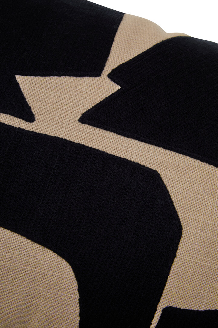Nuvia Elora Natural And Black Cushion