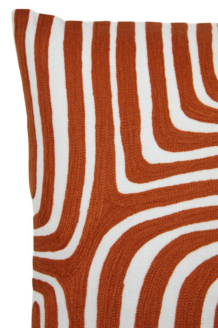 Nuvia Elora Rust And White Cushion