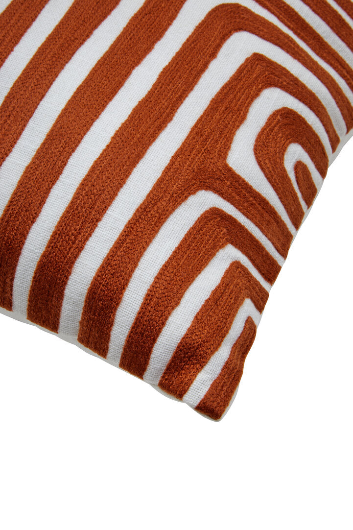 Nuvia Elora Rust And White Cushion