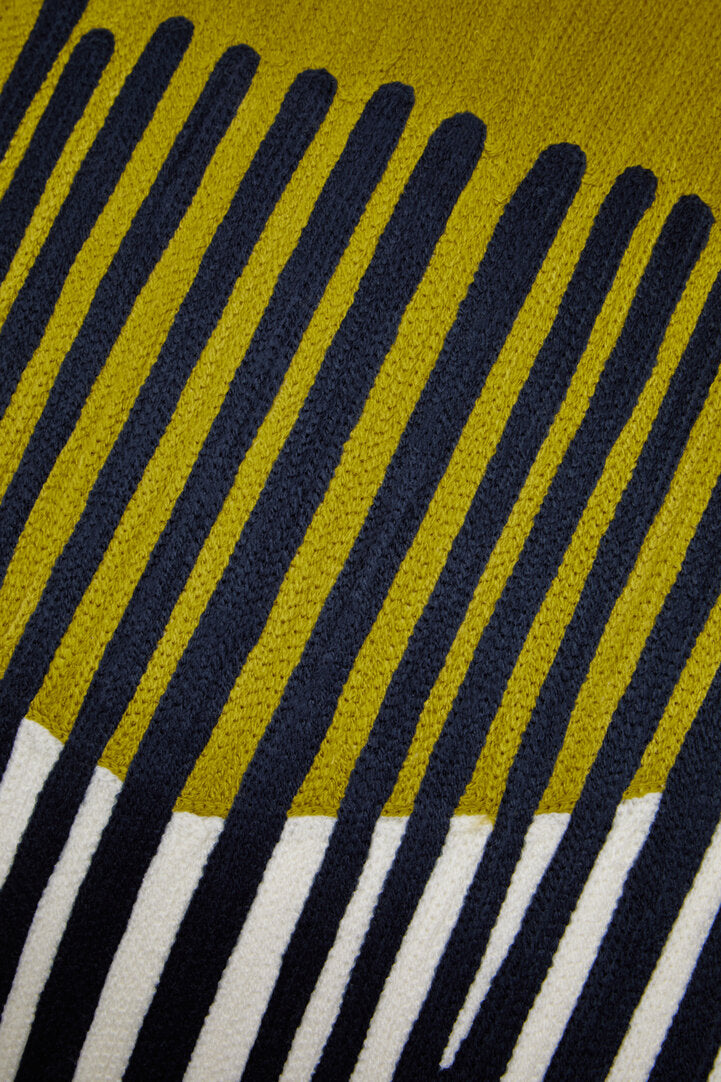 Nuvia Elora Green And White Cushion