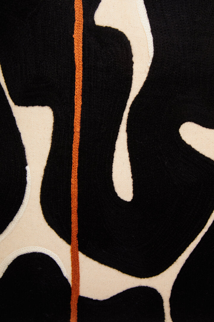 Nuvia Elora Black And Beige Cushion