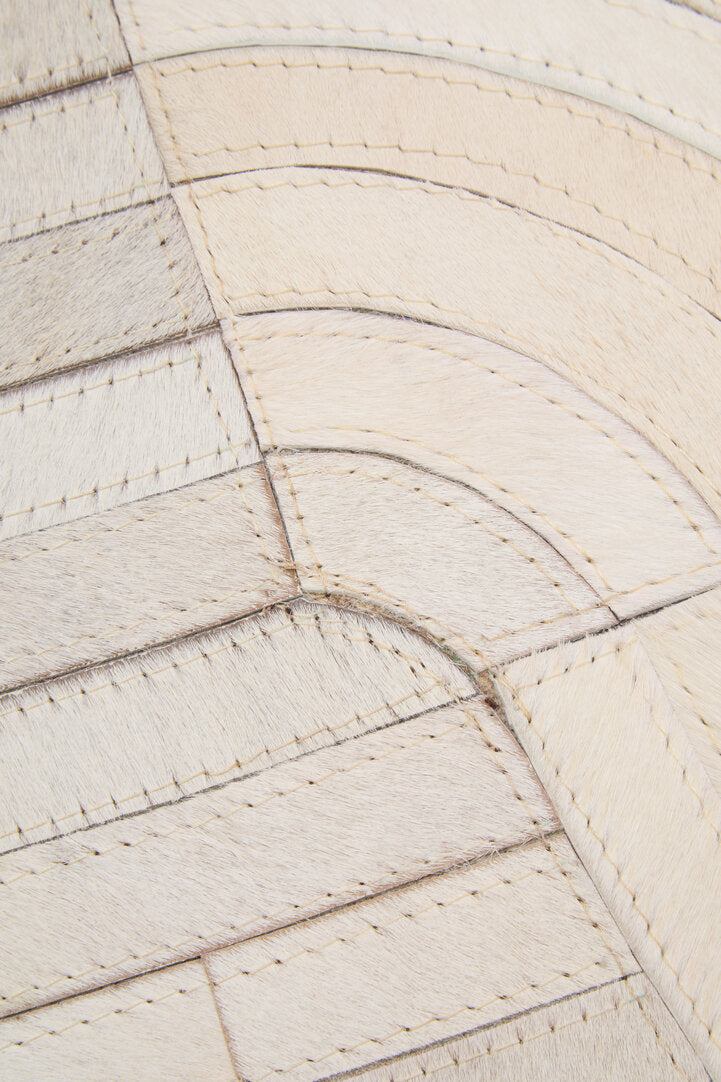 Nuvia Tierra Small Natural Hair On Leather Rug