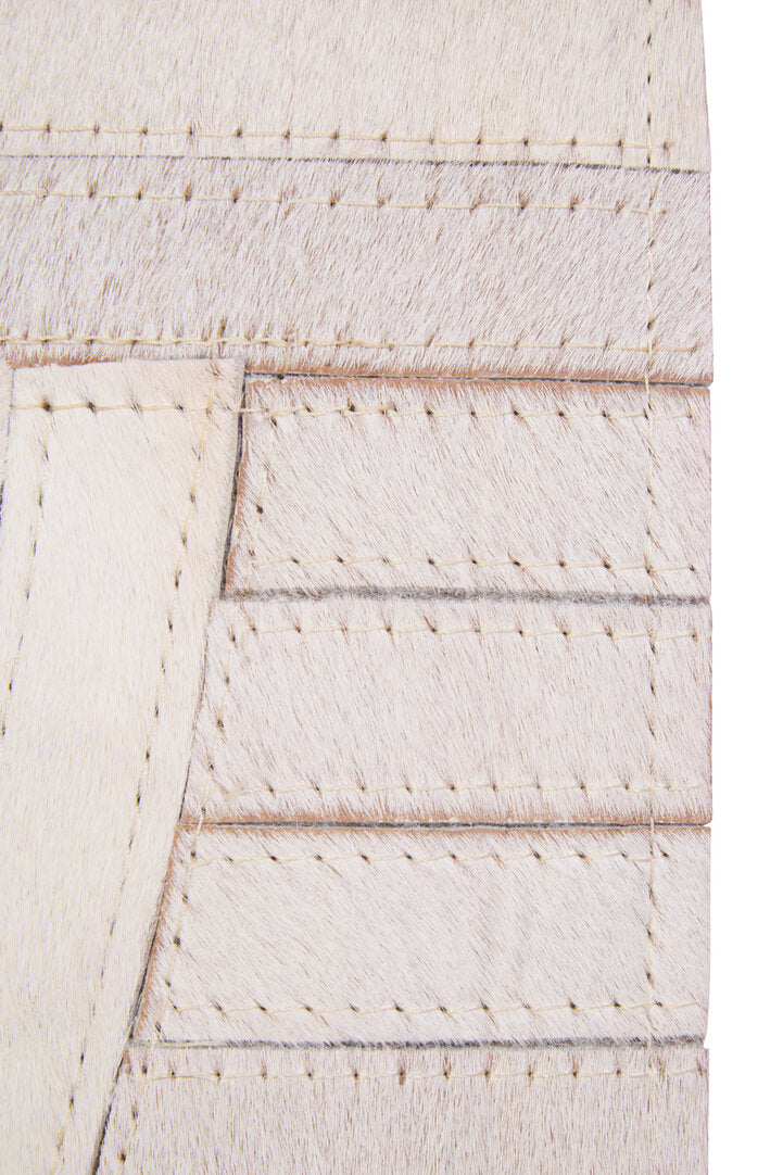 Nuvia Tierra Small Natural Hair On Leather Rug