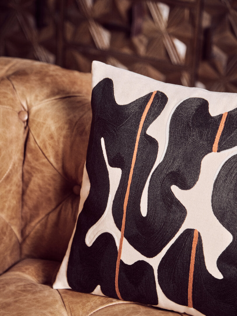 Nuvia Elora Black And Beige Cushion