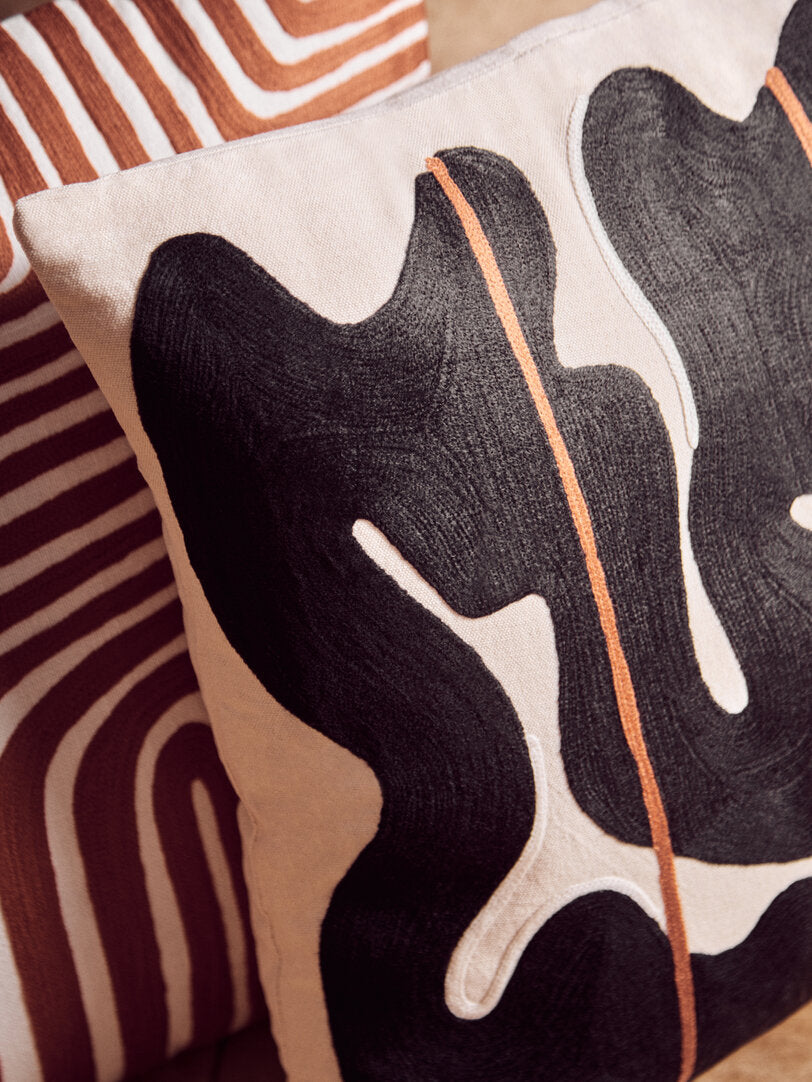 Nuvia Elora Black And Beige Cushion