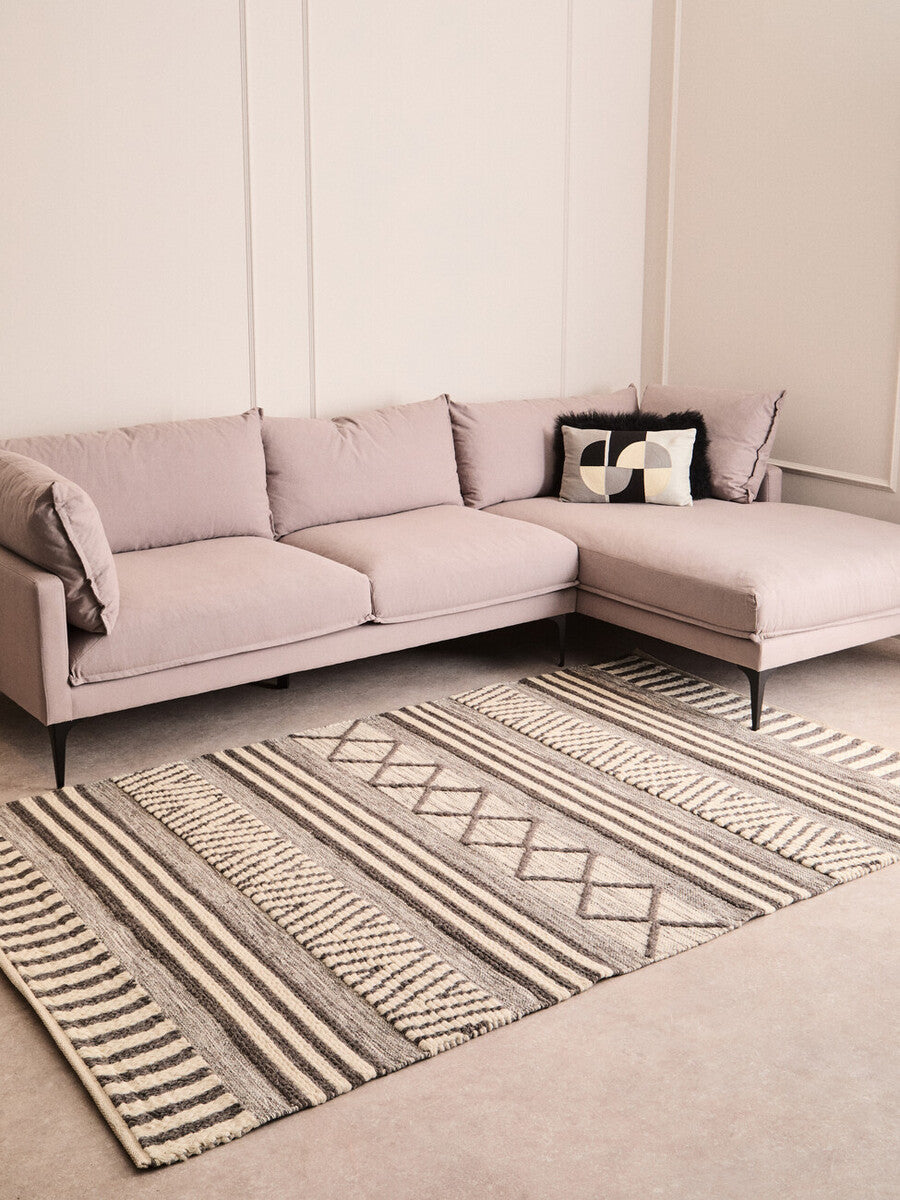 Nuvia Nexo Large Geometric Rug