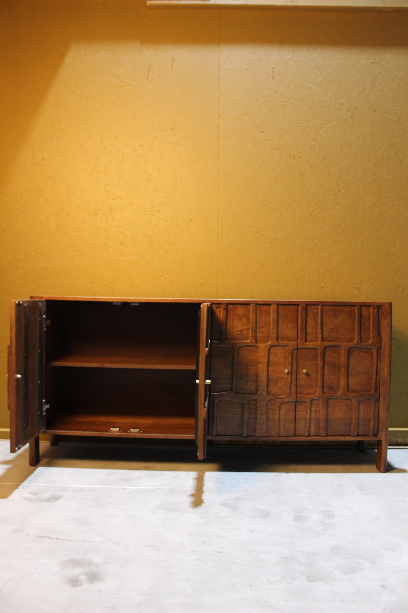 Pachar Carving Design 4 Door Wooden Sideboard