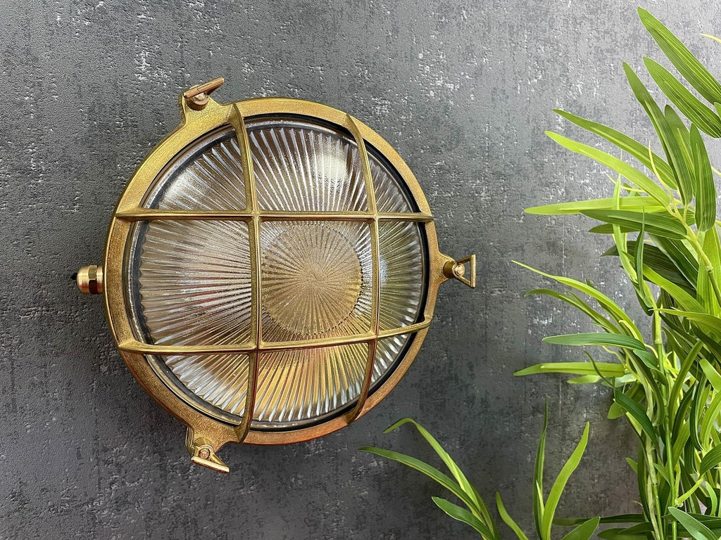 Grand Cabin Bulkhead Outdoor Wall Light