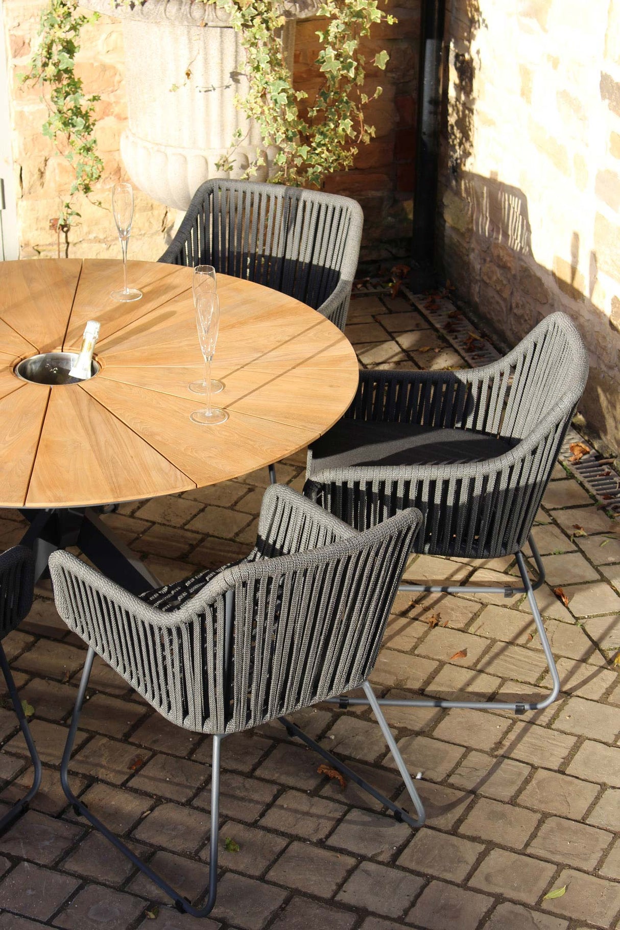 Genoa Outdoor Dining Armchair