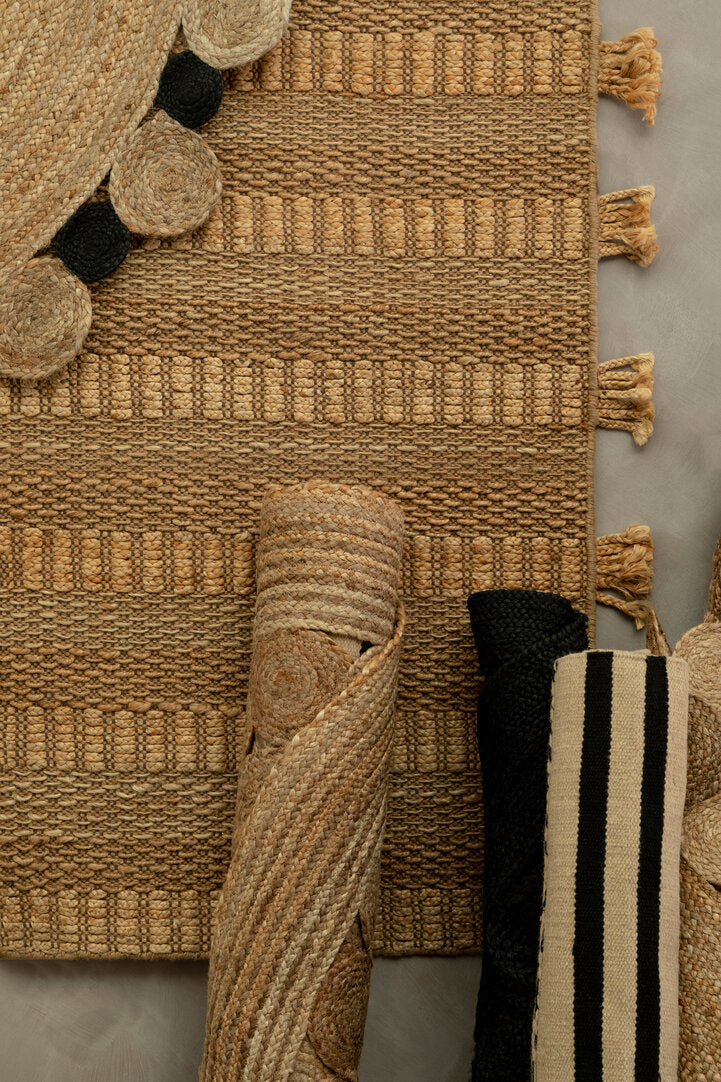 Nuvia Nexo Large Striped Rug