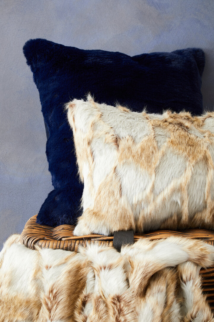 Nuvia Velura Grey And Natural Fur Throw