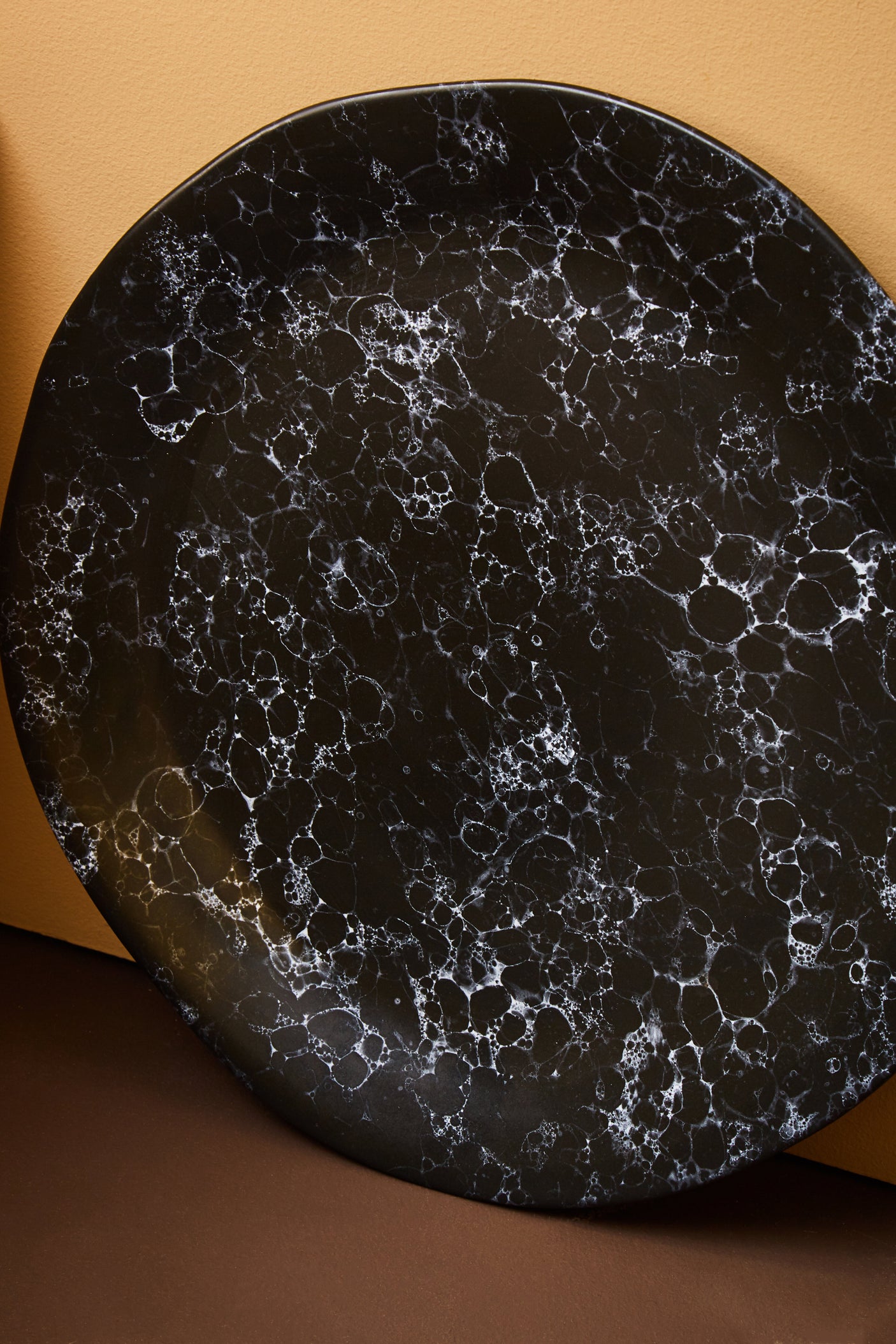 Vara Black Marble Effect Pizza Plate
