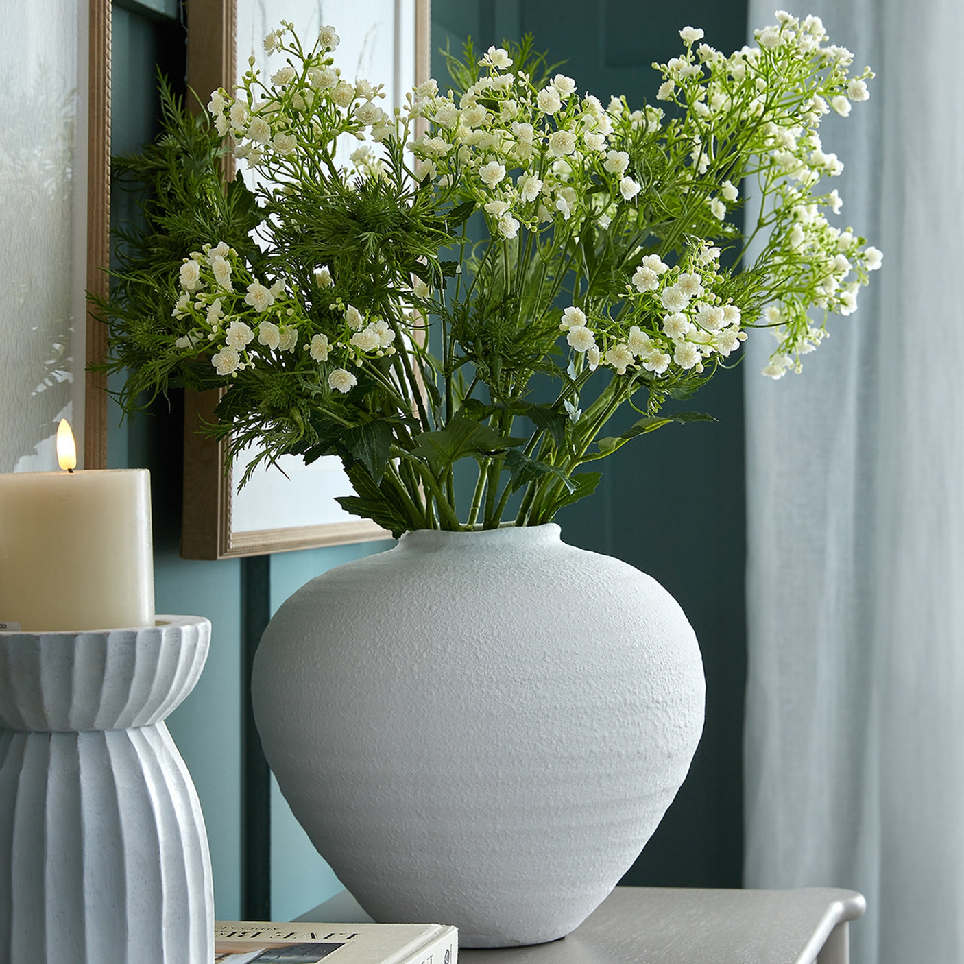 Regola Matt White Ceramic Vase