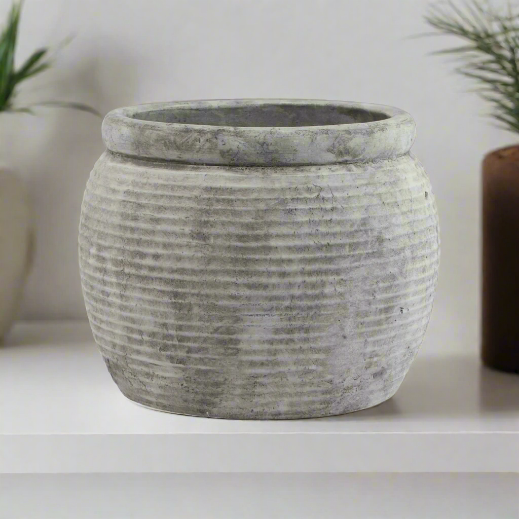 Athena Rimmed Plant Pot