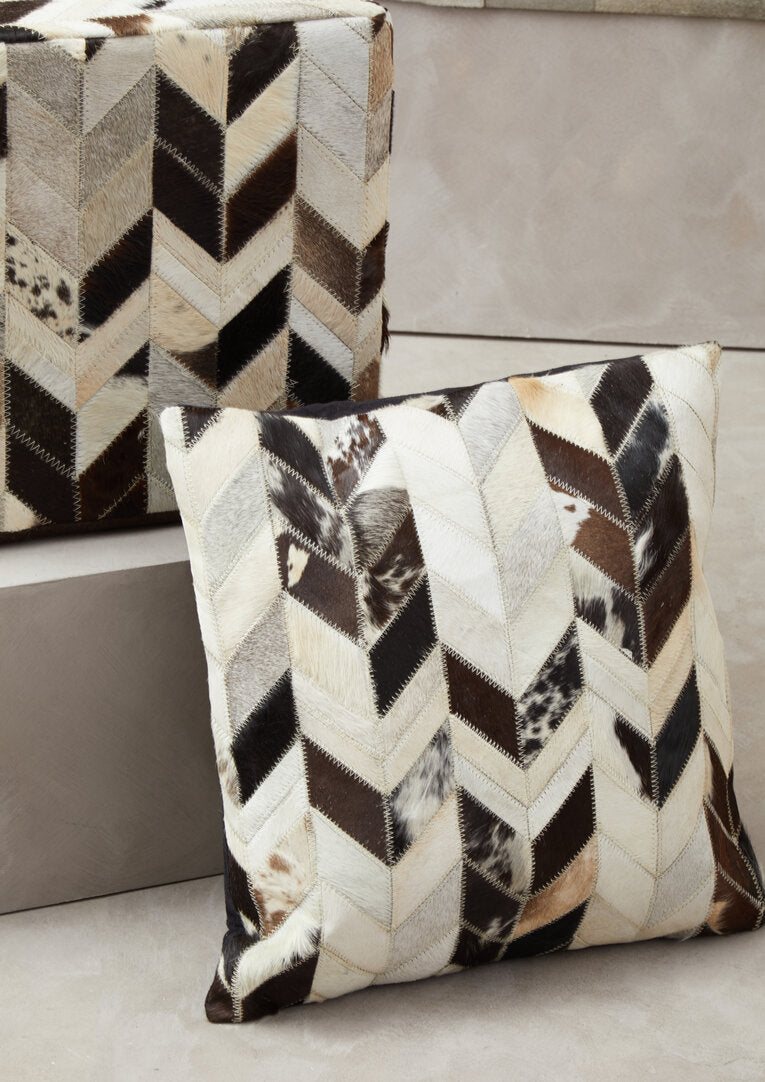 Nuvia Tierra Black And White Cowhide Cushion Cover