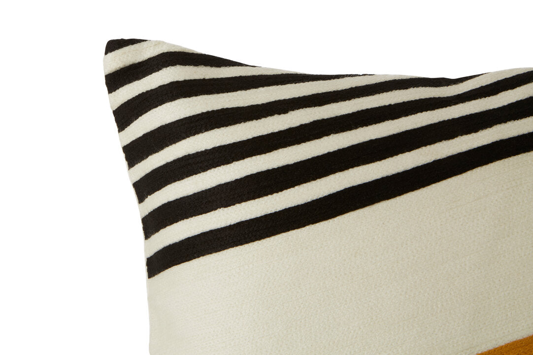 Nuvia Elora Diagonal Design Cushion