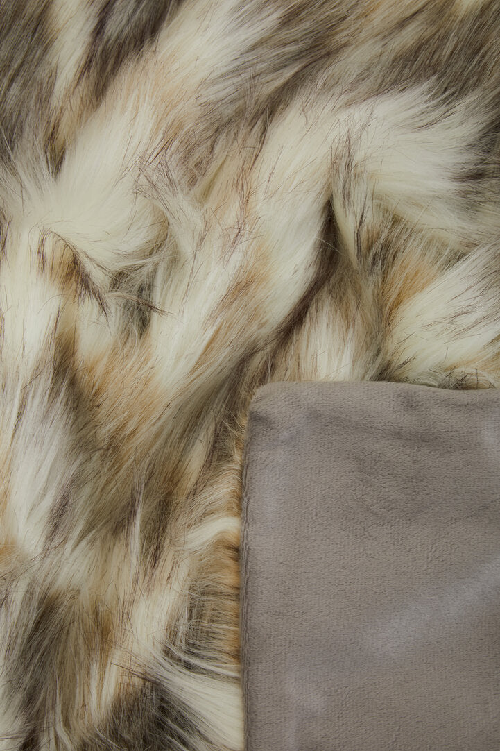 Nuvia Velura Natural Fur Throw