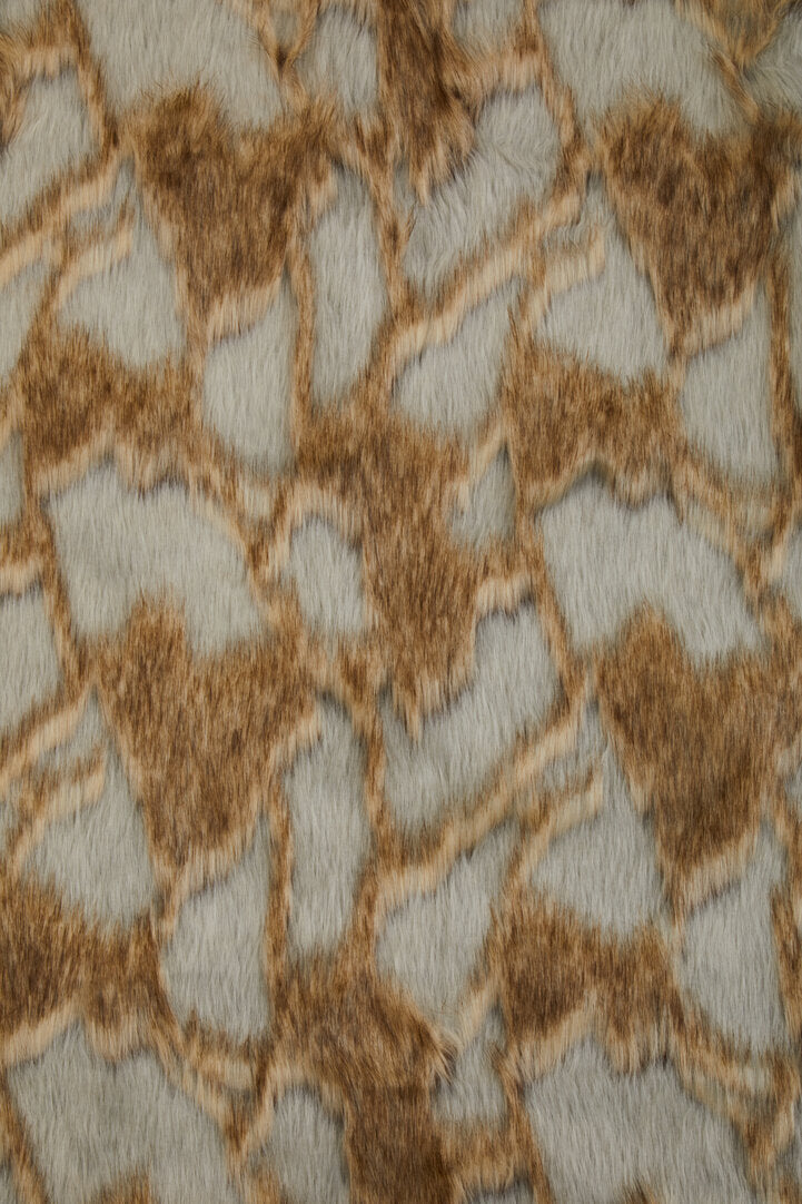 Nuvia Velura Grey And Natural Fur Throw