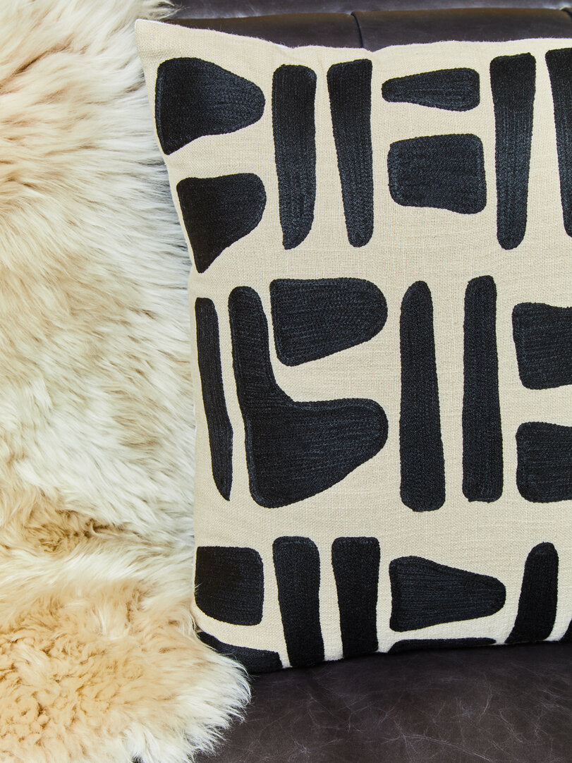 Nuvia Elora Natural And Black Rectangular Cushion