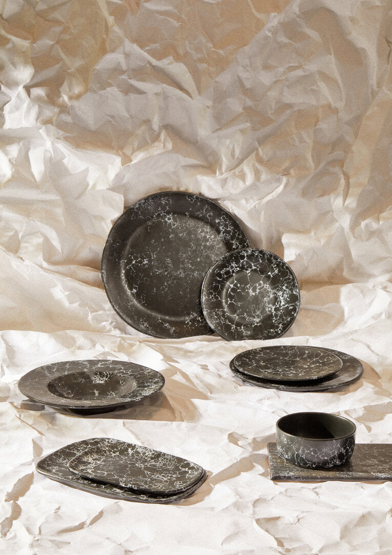 Vara Black Marble Effect Dinner Plate
