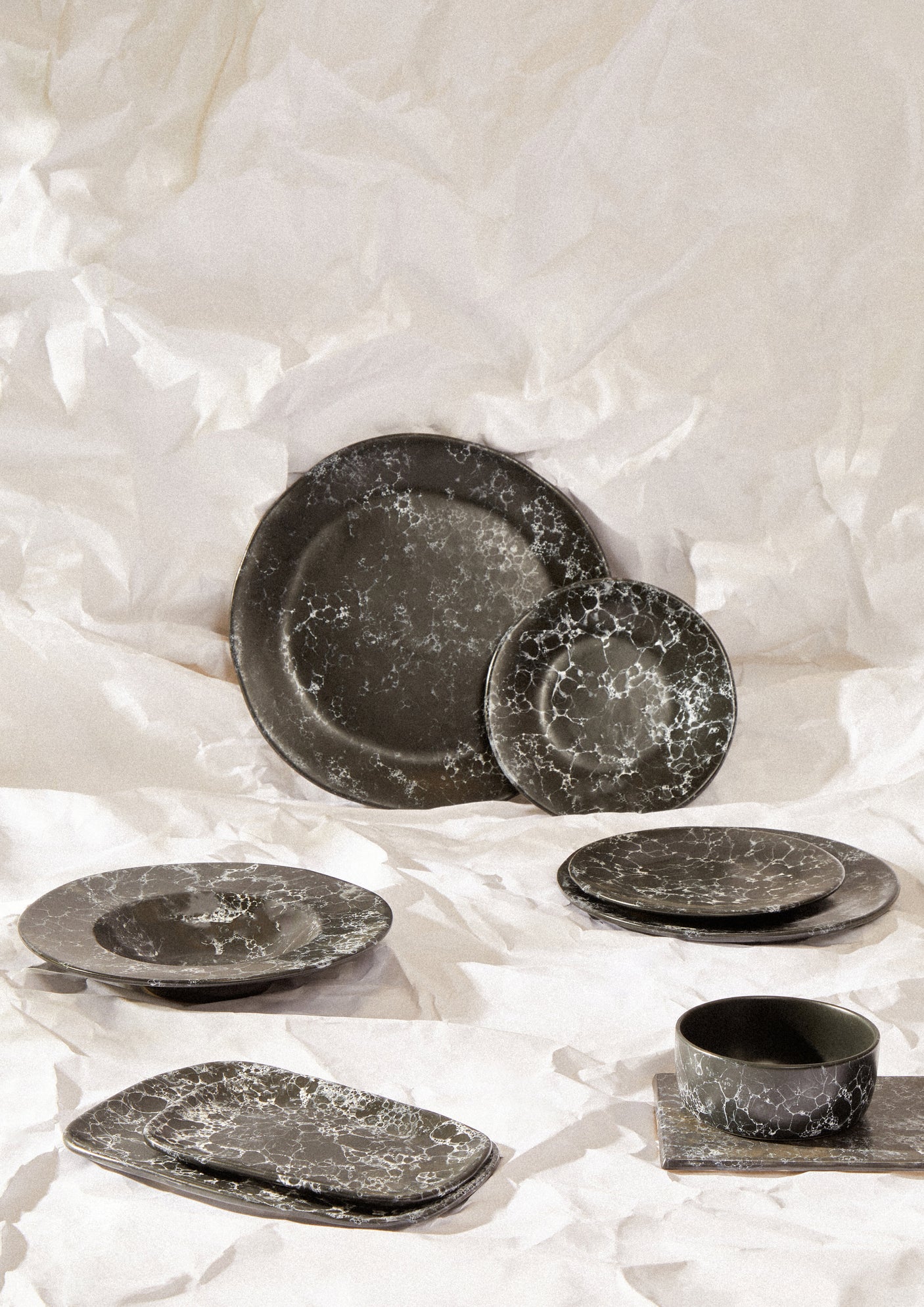 Vara Black Faux Marble Bowl