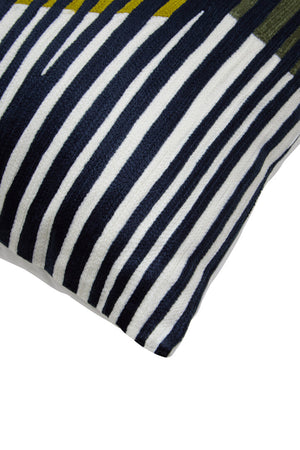 Nuvia Elora Green And White Cushion