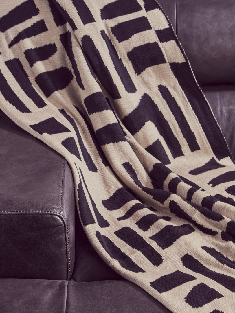 Nuvia Elora Natural And Black Throw