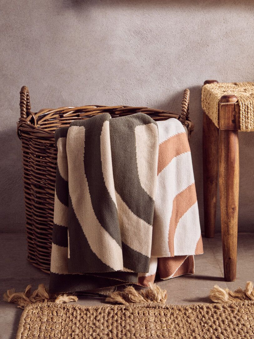 Nuvia Elora Natural And Terracotta Throw