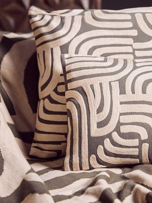 Nuvia Elora Natural And Green Throw