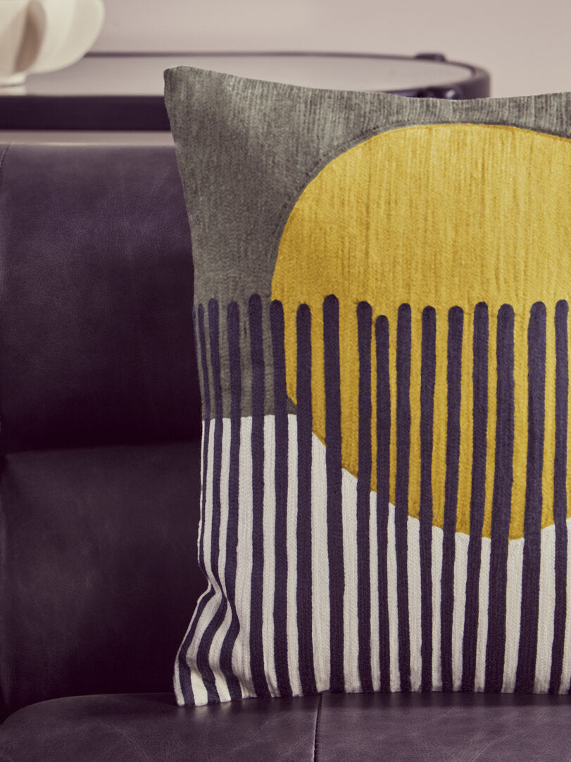 Nuvia Elora Green And White Cushion