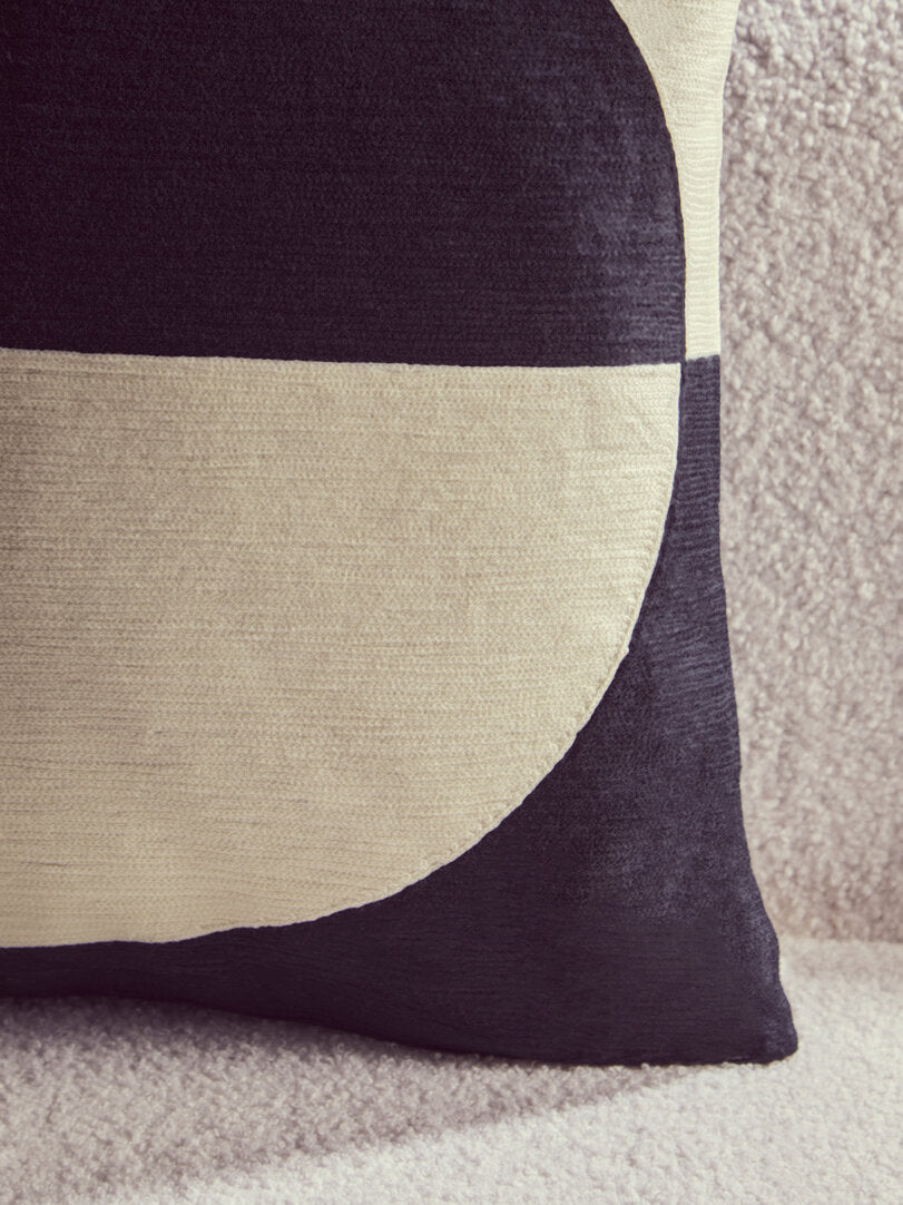 Nuvia Elora Cream And Black Cushion