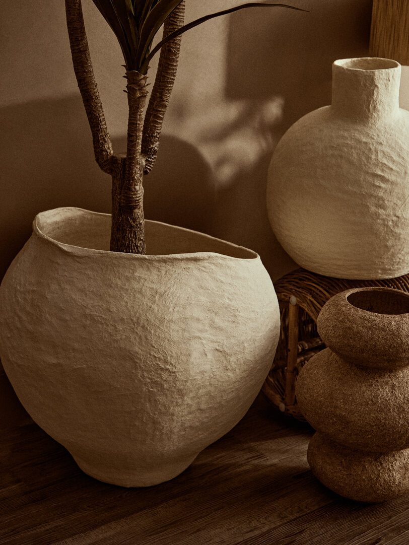 Avara Cotton Mache Large Beige Planter