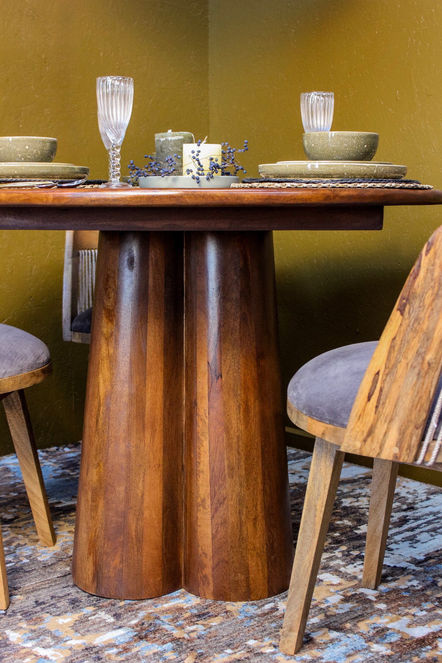 Rakhi Wooden Round Dining Table