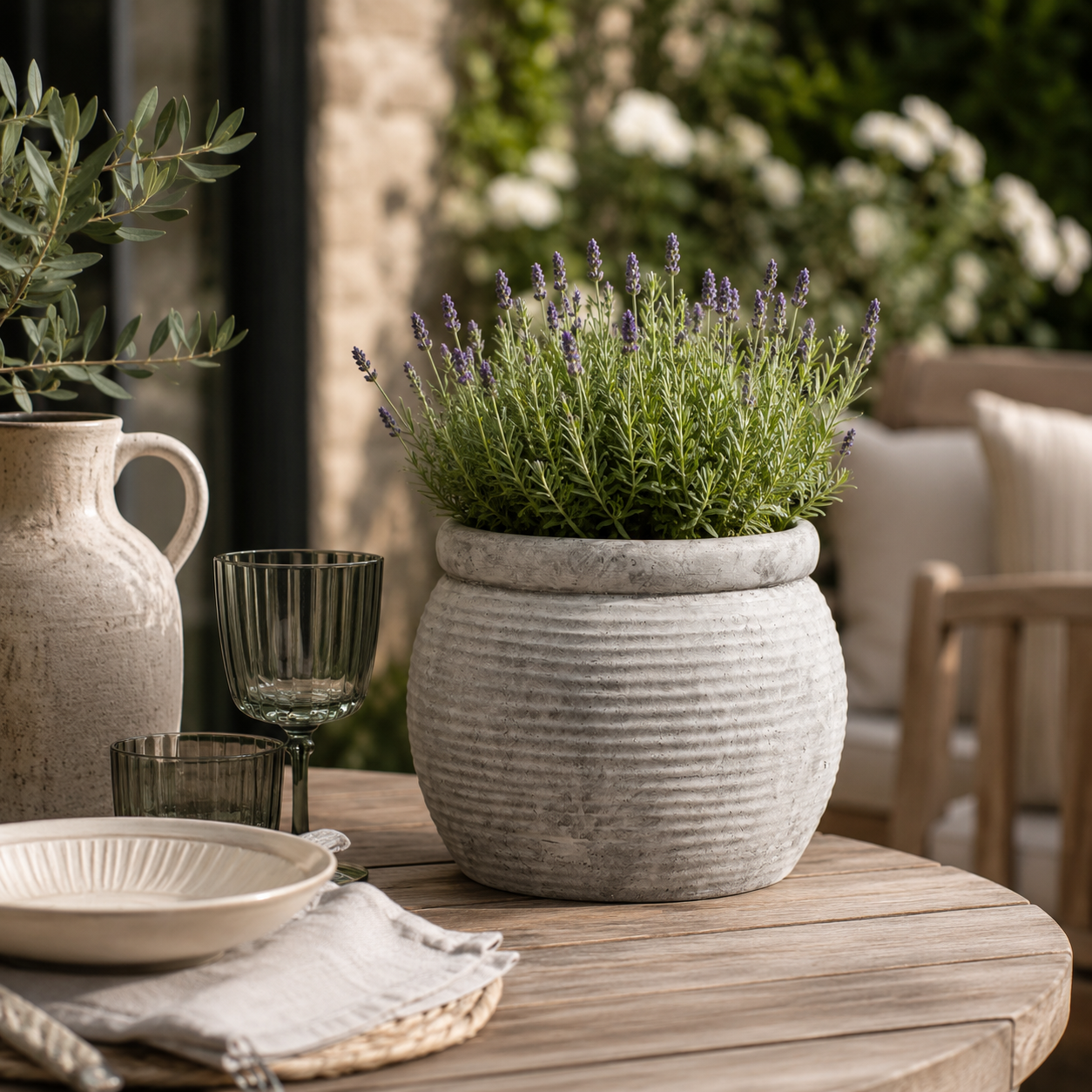 Athena Rimmed Plant Pot