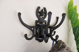 Cast Iron Wall Mounted Rotating Coat Hooks - Horseshoe