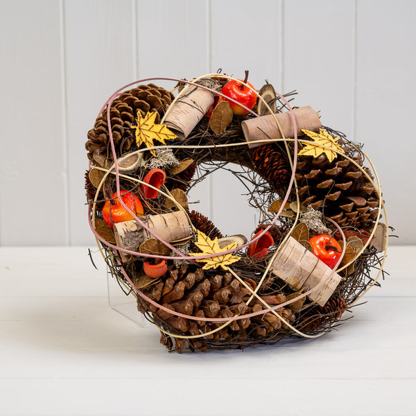 Autumn centrepiece with leaves and fruit (27cm) 27x27x8cm