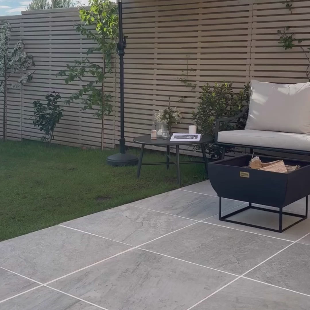 Venere Outdoor Lantern